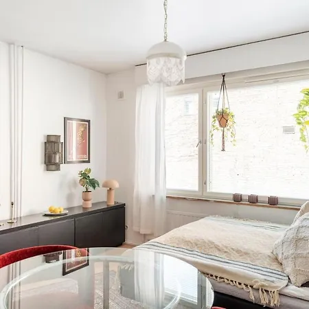 Appartement And Hip W King Bed, 50m Tram And Bus, Netflix