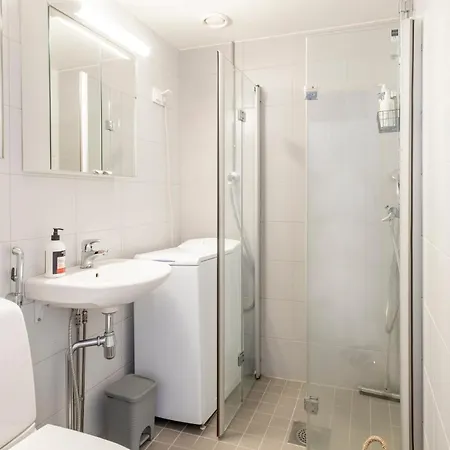 Appartement And Hip W King Bed, 50m Tram And Bus, Netflix