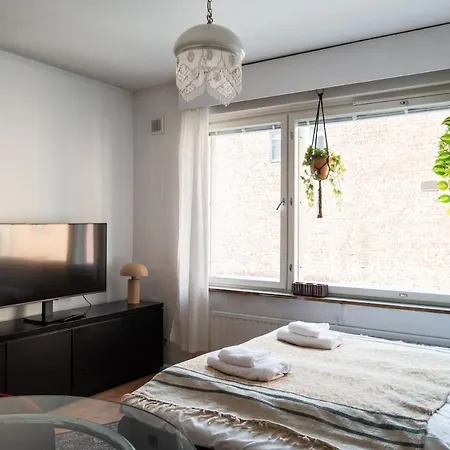 And Hip W King Bed, 50m Tram And Bus, Netflix * Helsinki