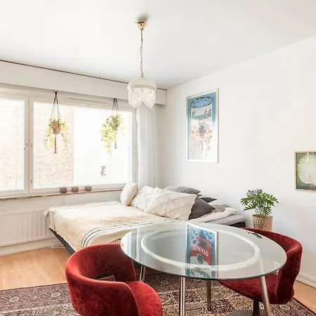 Appartement And Hip W King Bed, 50m Tram And Bus, Netflix *